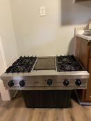 Viking Professional 36 In Gas Range Top 4 Sealed Burners And Griddle Vgrt3604gss